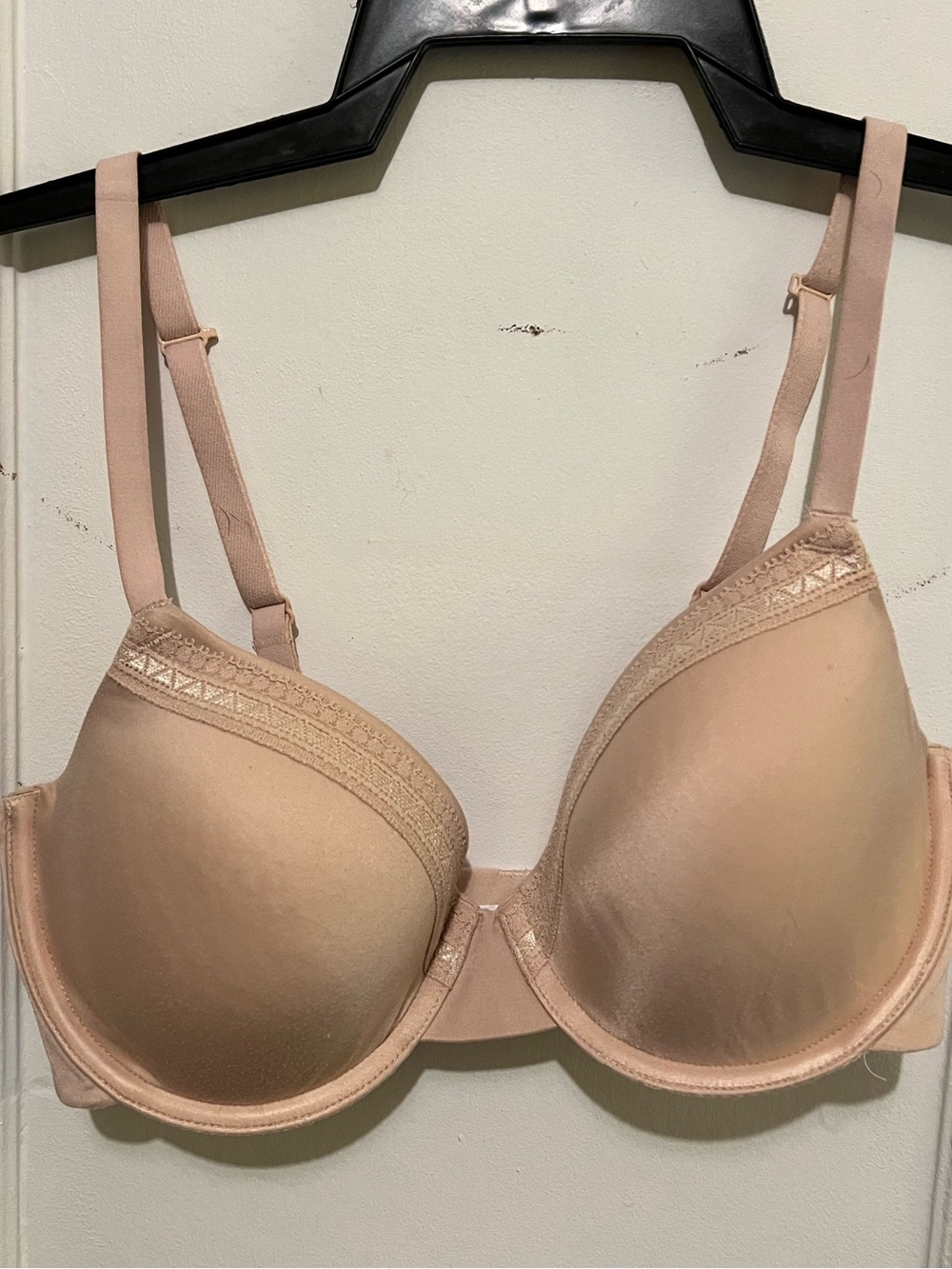 Wacoal Nude Light Pink T-Shirt Bra with Lace Trim